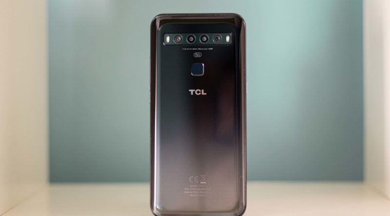 tcl-10-5g,-analisis:-un-gama-media-que-quiere-ser-“el-chico-distinto-de-la-clase”