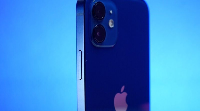 apple-iphone-12,-analisis:-diferente-en-la-mano-pero-mas-iphone-que-nunca