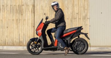 la-seat-mo-escooter-125-ya-se-puede-comprar-en-espana:-precio-y-disponibilidad-oficiales