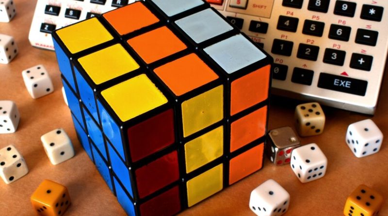 un-cubo-de-rubik-para-los-que-nunca-lo-supieron-resolver:-con-bluetooth,-sin-trampas-y-con-una-app-de-ayuda