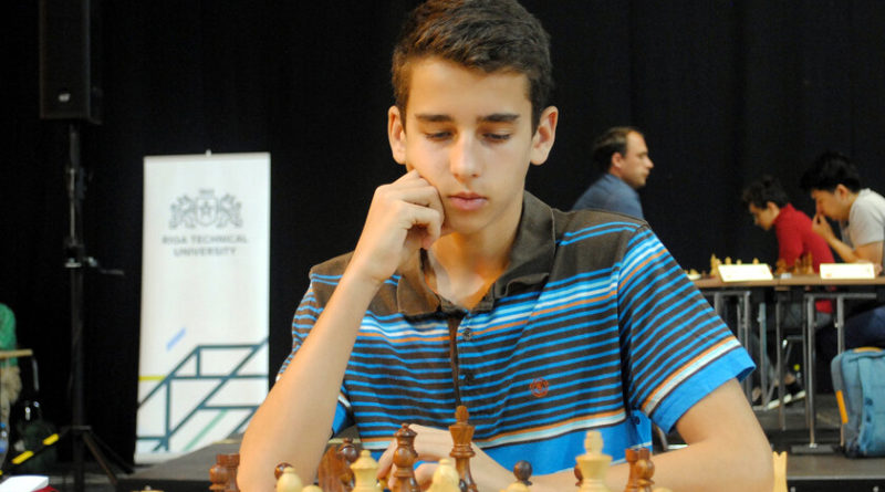 asi-es-lance-henderson,-el-gran-maestro-de-ajedrez-mas-joven-de-la-historia-de-espana:-“prefiero-jugar-en-tablero-que-online”