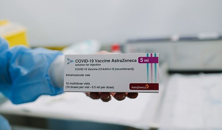 dinamarca-ha-suspendido-la-vacunacion-con-astrazeneca-por-precaucion-mientras-se-investiga-un-posible-efecto-secundario-grave:-lo-que-sabemos-hasta-ahora